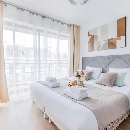 Mobility Lease - Balcony - 1 Bedroom شقة